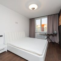 Wymiana grzejnika w mieszkaniu: dobór mocy, podłączenia, montaż, odpowietrzanie i koszty